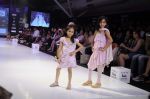 Kids walk the ramp for Payal Singhal Show at Kids Fashion Week day 3 on 19th Jan 2012 (30).JPG