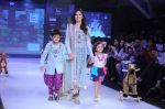 Kids walk the ramp for Payal Singhal Show at Kids Fashion Week day 3 on 19th Jan 2012 (47).JPG