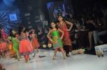 Sushmita Sen walk the ramp for Nishka Lulla Show at Kids Fashion Week day 3 on 19th Jan 2012 (12).JPG