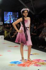 on Day 3 at India Kids Fashion Show in Intercontinental The Lalit on 19th Jan 2012 (17).JPG