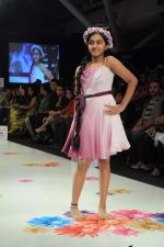 on Day 3 at India Kids Fashion Show in Intercontinental The Lalit on 19th Jan 2012 (19).JPG