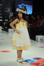 on Day 3 at India Kids Fashion Show in Intercontinental The Lalit on 19th Jan 2012 (4).JPG