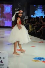 on Day 3 at India Kids Fashion Show in Intercontinental The Lalit on 19th Jan 2012 (9).JPG