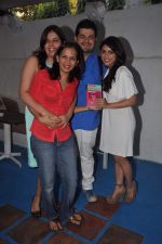 Dabboo Ratnani at the success party og Rujuta Diwekar_s book Women & The Weight Loss Tamasha in Mumbai on 20th Jan 2012 (89).JPG
