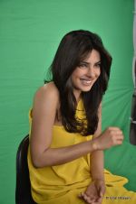 Priyanka Chopra exclusive on 9X Music to promote Agneepath in Mumbai on 21st Jan 2012 (21).JPG