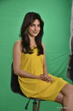 Priyanka Chopra exclusive on 9X Music to promote Agneepath in Mumbai on 21st Jan 2012 (7).JPG