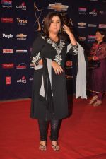 Farah Khan at the 7th Chevrolet Apsara Awards 2012 Red Carpet in Yashraj Studio, Mumbai on 25th Jan 2012 (15).JPG