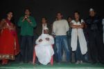 Shriya Saran, Rumi Jaffery, Anna Hazare, Akshaye Khanna, Mugdha Godse, Annu Kapoor at the Special screening of Gali Gali Chor Hai held for Anna Hazare in Mumbai on 25th Jan 2012 (23).JPG