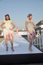 Alecia Raut at Designer Rahul Mishra showcases collection in Race Course on 28th Jan 2012 (9).jpg