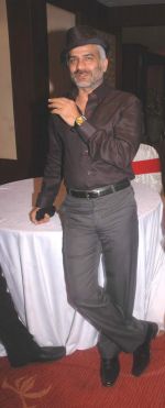 J d majethia at Gujarati actor Feroz Irani_s son wedding in Malad on 28th JAn 2012 .jpg