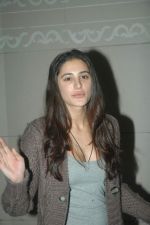Nargis Fakri snapped at international airport on 1st Feb 2012 (43).JPG