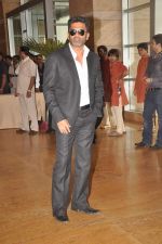 Sunil Shetty at Ritesh Deshmukh and Genelia wedding in Grand Hyatt, Mumbai on 3rd Feb 2012 (117).JPG