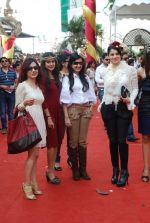 Nandini Singh, Amy Billimoria at Mcdowell Signature Derby day 1 in RWITC on 5th Feb 2012 (243).JPG