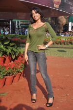Sameera Reddy at Mcdowell Signature Derby day 1 in RWITC on 5th Feb 2012 (337).JPG