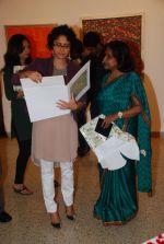 Kiran Rao inaugurates Sangeeta Gupta_s Painting Exhibition in Jehangir, Mumbai on 6th Feb 2012 (17).JPG