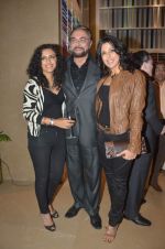 Pooja Bedi, Kabir Bedi, Parveen Dusanj at Raymonds new store in Warden Road on 6th Feb 2012 (41).JPG