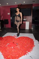 Madhavi Sharma valentine photo shoot in Shivas Studio on 7th Feb 2012 (21).JPG