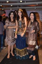 Anushka Sharma at the launch of Ritu Kumar new store in  Raghuvanshi Mills, Mumbai on 9th Feb 2012 (75).JPG