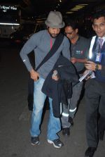 Farhan Akthar leave for Berlin on 9th Feb 2012 (8).JPG