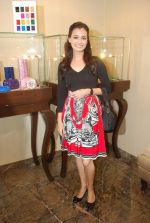 Dia Mirza at Faarah Khan Valentine collection launch in Mumbai on 10th Feb 2012 (146).JPG