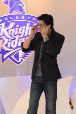 Shahrukh Khan unveil KKR new logo in Trident, Mumbai on 13th Feb 2012 (51).JPG