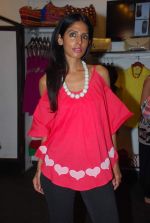 at Golmaal store celebrates Valentine in Lokhandwala, Mumbai on 13th Feb 2012 (27).JPG