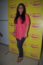 Vidya Balan at Radio Mirchi in Parel, Mumbai on 15th Feb 2012 (25).JPG