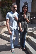 Priya Dutt cast their votes in Maharashtra civic polls Mumbai on 16th Feb 2012 (87).JPG
