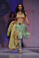 Shamita Singha at Sophia college fashion show in Mumbai on 17th Feb 2012 (148).JPG