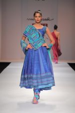 Model walk the ramp for Autumn Winter Collection 2012 By Designer Mona Pali at Wills India Fashion Week, 2012 (9).JPG