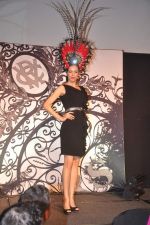 Sucheta Sharma at Little Shilpa showcases her collection at Melbourne Cup debut in Grand Hyatt, Mumbai on 24th Feb 2012 (159).JPG