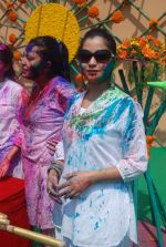 at Colors Holi bash in Filmcity, Mumbai on 27th Feb 2012 (22).JPG
