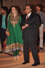Nita Ambani, Mukesh Ambani at the Honey Bhagnani wedding reception on 28th Feb 2012 (93).JPG