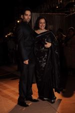 Poonam Sinha, Luv Sinha at the Honey Bhagnani wedding reception on 28th Feb 2012 (81).JPG