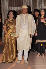 at the Honey Bhagnani wedding reception on 28th Feb 2012 (17).JPG