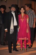 at the Honey Bhagnani wedding reception on 28th Feb 2012 (61).JPG