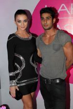 Amy Jackson, Prateik Babbar at Lakme fashion week opening bash in Blue Frog on 1st March 2012 (105).JPG