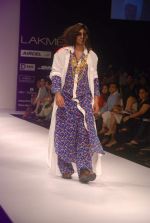 Model walk the ramp for Gen Next Show at lakme fashion week 2012 on 2nd March 2012 (2).JPG