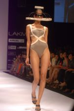 Model walk the ramp for Masaba Shivan Naresh Show at lakme fashion week 2012 on 2nd March 2012 (3).JPG