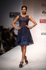 Model walks the ramp for Raj Shroff, Rehane at Wills Lifestyle India Fashion Week Autumn Winter 2012 Day 5 on 19th Feb 2012 (36).JPG
