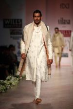 Model walks the ramp for Rocky S at Wills Lifestyle India Fashion Week Autumn Winter 2012 Day 4 on 18th Feb 2012 (27).JPG