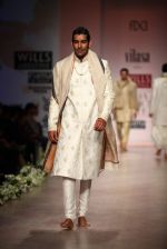 Model walks the ramp for Rocky S at Wills Lifestyle India Fashion Week Autumn Winter 2012 Day 4 on 18th Feb 2012 (28).JPG