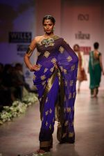 Model walks the ramp for Rocky S at Wills Lifestyle India Fashion Week Autumn Winter 2012 Day 4 on 18th Feb 2012 (55).JPG