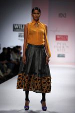 Model walks the ramp for Shantanu Singh, Nupur Kanoi,Vaishali S at Wills Lifestyle India Fashion Week Autumn Winter 2012 Day 2 on 16th Feb  (40).JPG