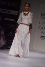 Model walk the ramp for Suhana Pittie Show at lakme fashion week 2012 Day 2 in Grand Hyatt, Mumbai on 3rd March 2012 (8).JPG