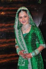 Sanjeeda Sheikh at Amir Ali_s wedding with Sanjeeda Sheikh in Khar Gymkhana, Mumbai on 2nd March 2012 (214).jpg