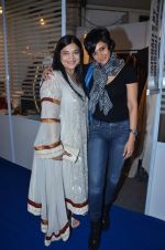 Mandira Bedi at Day 2 of lakme fashion week 2012 in Grand Hyatt, Mumbai on 3rd March 2012 (74).JPG
