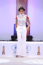 Model walk the ramp for Archana Kocchar and other designer showcase Summer Brides at SRETPC show on 3rd March 2012 (60).JPG