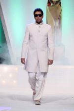 Model walk the ramp for Archana Kocchar and other designer showcase Summer Brides at SRETPC show on 3rd March 2012 (84).JPG