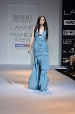 Model walk the ramp for Bhibhu Mohapatra Show at lakme fashion week 2012 Day 2 in Grand Hyatt, Mumbai on 3rd March 2012 (53).JPG